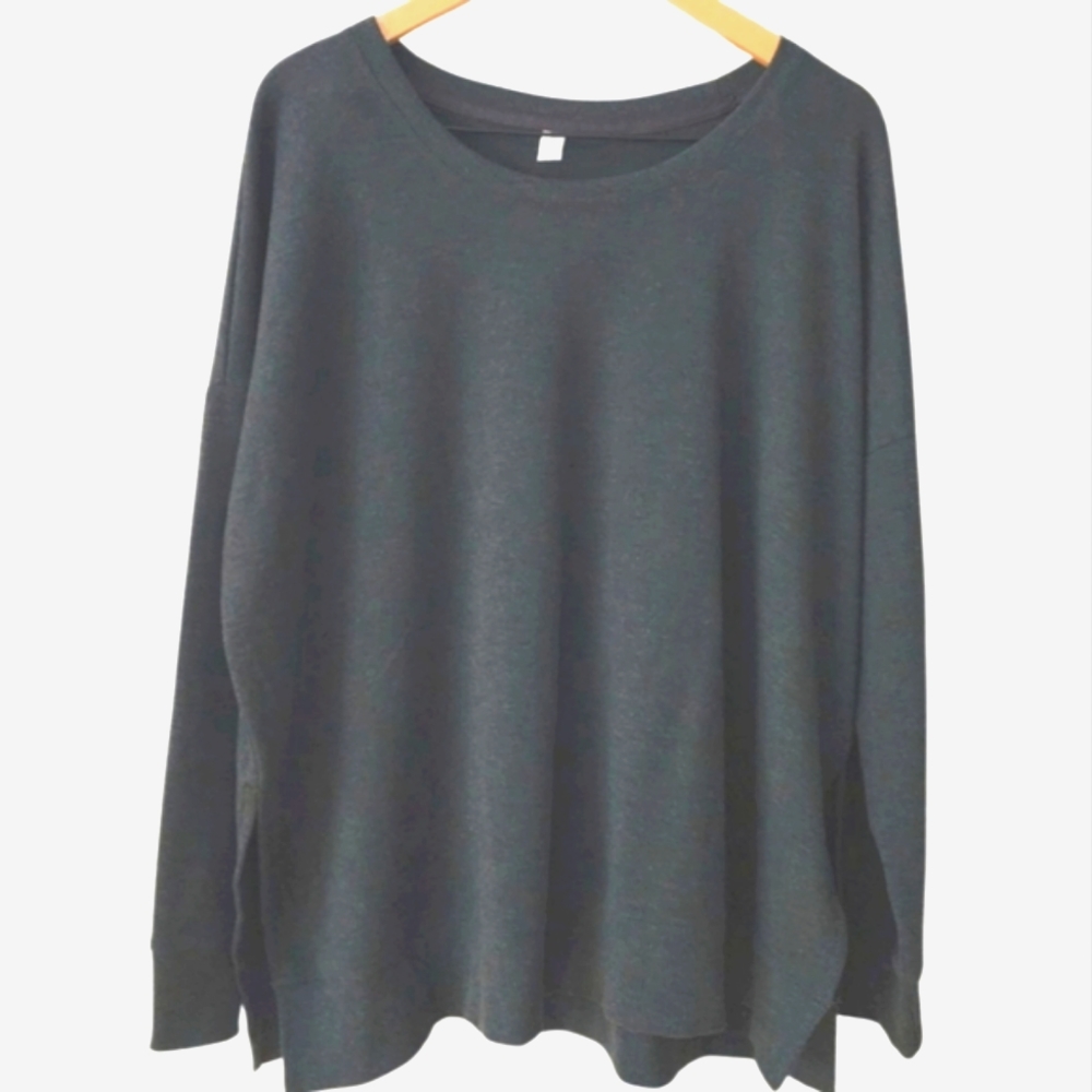 Pre-loved Ideology Dark Gray Tunic Sweatshirt Side Slits. Long sleeves. Size XXL